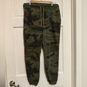 J. Crew Men's Olive Green Camo Joggers